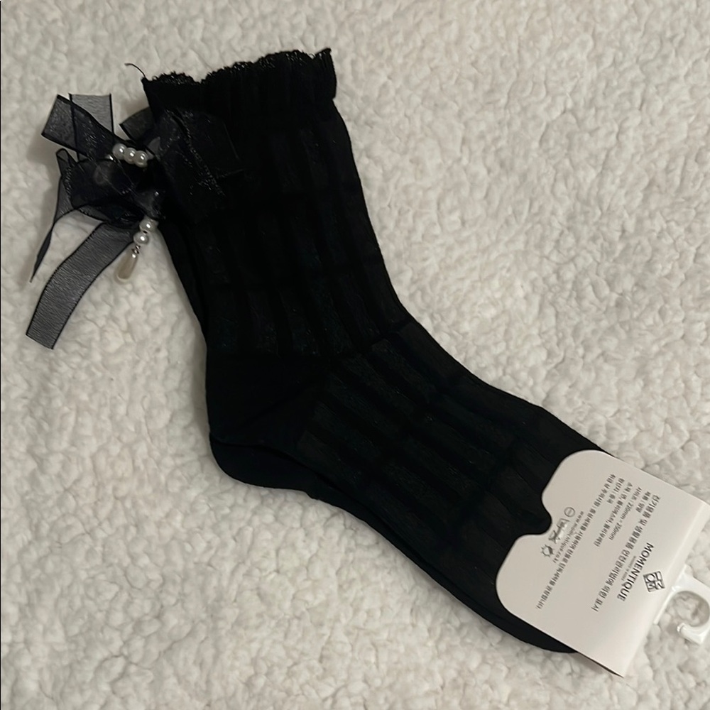 Korea Momentique Black Sheer Socks with Bow and Pearls